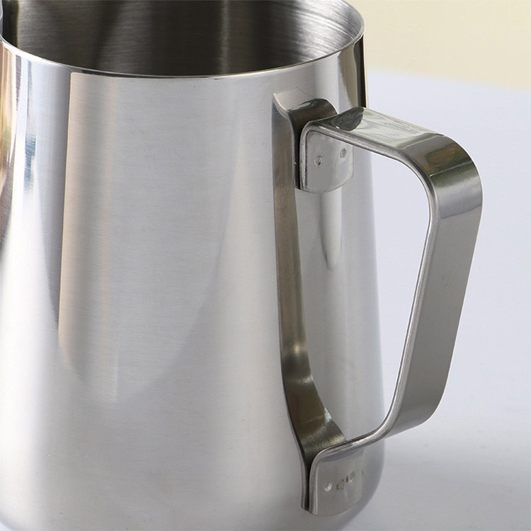 เหยือกตีฟองนม แบบสแตนเลสขนาด 350ml / 600ml / 1000ml ถ้วยตีฟองนม  304 Stainless Steel Pitcher พิชเชอร์