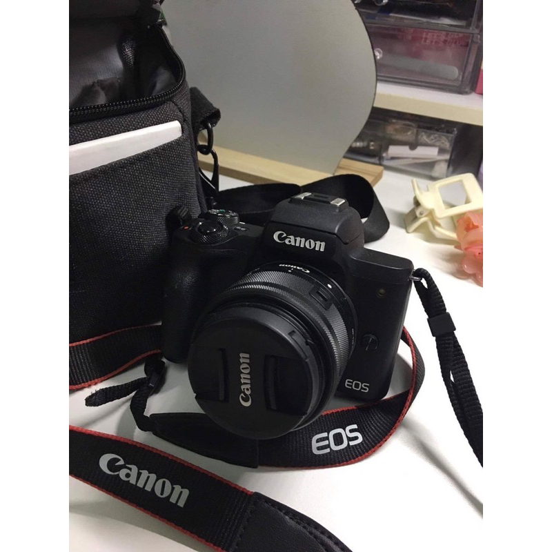 Canon EOS M50 EF-M15-45mm f/3.5-6.3