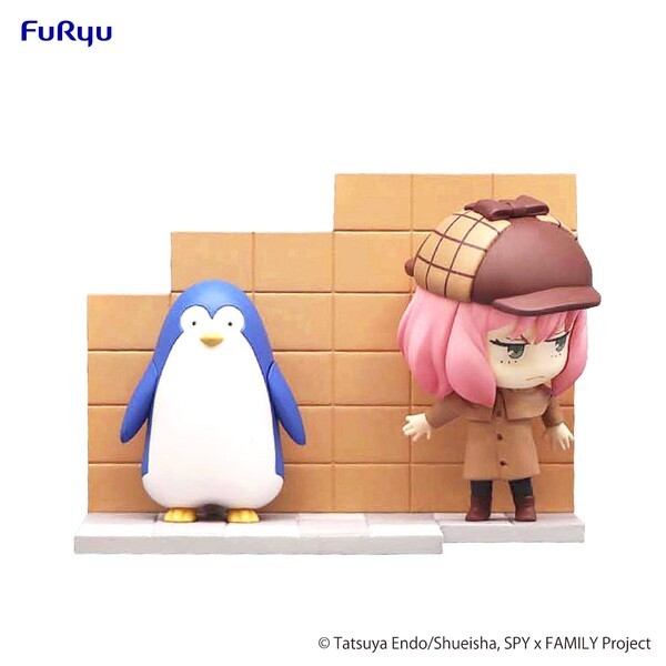 Furyu Spy x Family Hold Figure Mini - Anya & Penguin