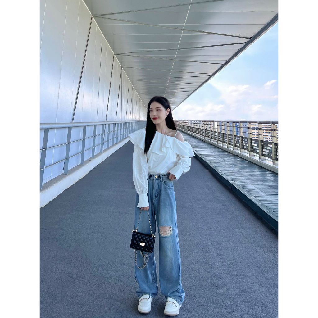 MC017 เสื้อลำลองใส่เที่ยว แขนยาวพองๆน่ารัก แต่งพริ้วๆสีขาว free size พร้อมส่งสไตล์เกาหลีแฟชั่น