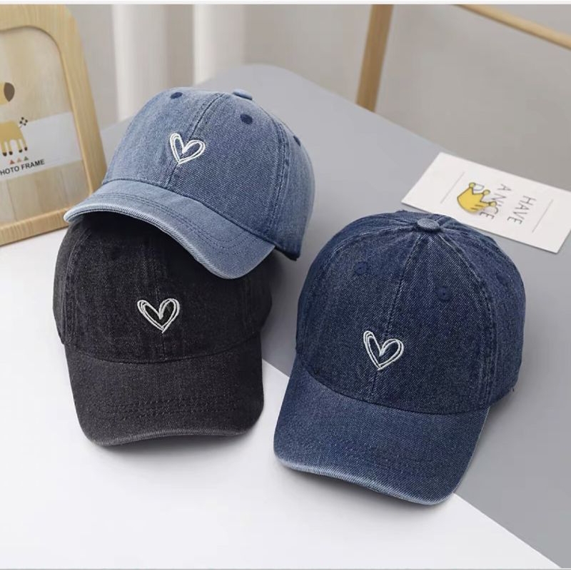 #014 หมวกแก๊ปเด็กผ้ายีนส์ด้านหน้างานปักรูปหัวใจใส่ได้ทั้งชายแจละหญิง