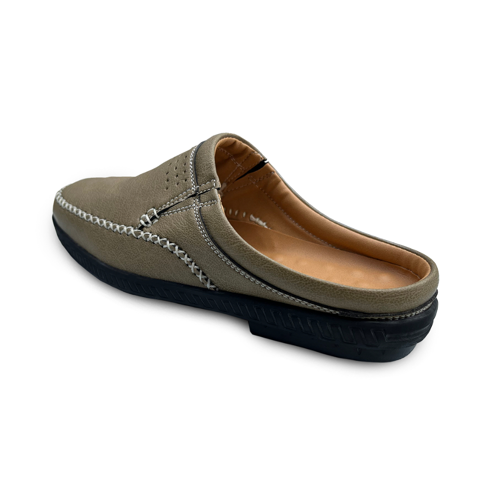 FREEWOOD OPEN HEEL CASUAL SHOES รองเท้าลำลองผู้ชาย หนังแท้ แบบเปิดส้น รุ่น 79-6281 สีดำ / น้ำตาล / เผือก