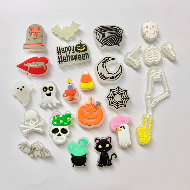JBG 👻🎃 ตัวติดรองเท้ามีรู เรืองแสง ผี “ ฮาโลวีน ” 🌈👠ShoeCharm  “ Light up Haloween ” ต้อนรับฮาโลวีน  แบบเกร๋ๆ อินเทรน jbl