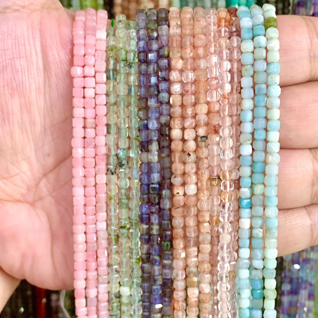 รวมหิน หินแท้ หินธรรมชาติ 3x3 mm ทรงลูกบาศก์ เจียเหลี่ยม เส้นยาว
