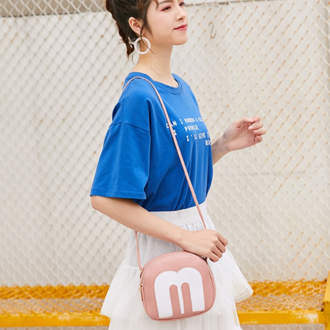 𝙂𝙄𝙉𝘼 กระเป๋าผ้าสะพายข้าง Mini  ！！ คุณภาพเกินราคา  ！！