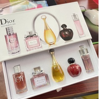 สินค้าพร้อมส่ง เซ็ตน้ำหอม Dior น้ำหอมดิออร์ 5 กลิ่น Set 5 ขวดมินิ น้ำหอมผู้หญิงขนาดพกพา ติดทนนาน100%