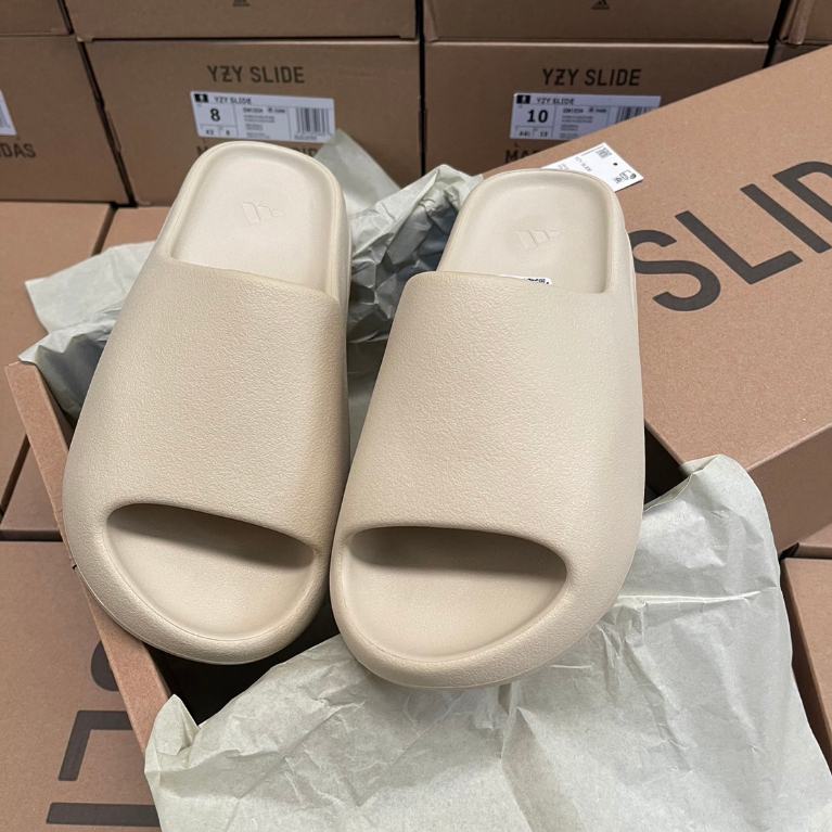 Adidas Yeezy Slide แท้ 100% พร้อมส่ง (สินค้ามีกล่อง)