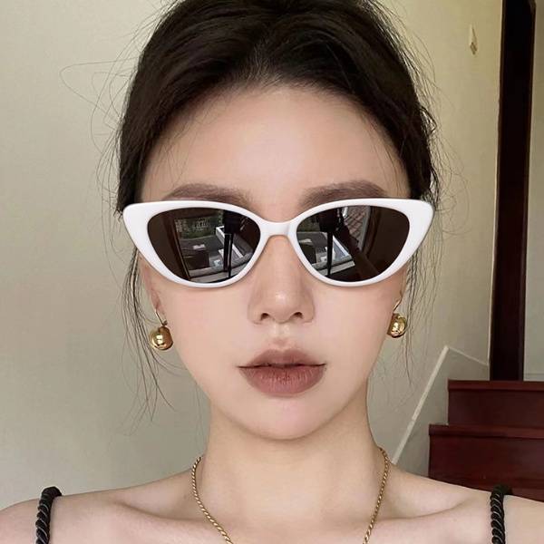 พร้อมส่งจากไทย NEW ITEM 2023 แว่นตากันแดด แว่นตาแฟชั่นเกาหลี ทรงแคทอาย แบบใหมสวยๆ  ป้องกันUV 100% รุ่นS004