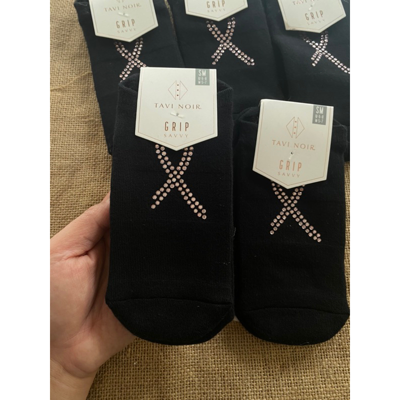 sale!Tavi noir pink crystal grip sock