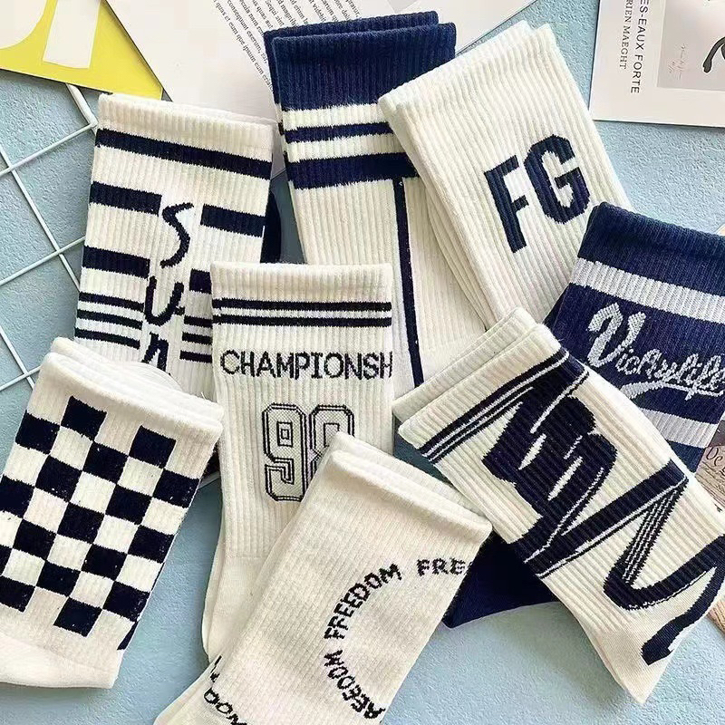 🧦ถุงเท้าข้อยาวพิเศษ โทนกรมขาว💙🤍