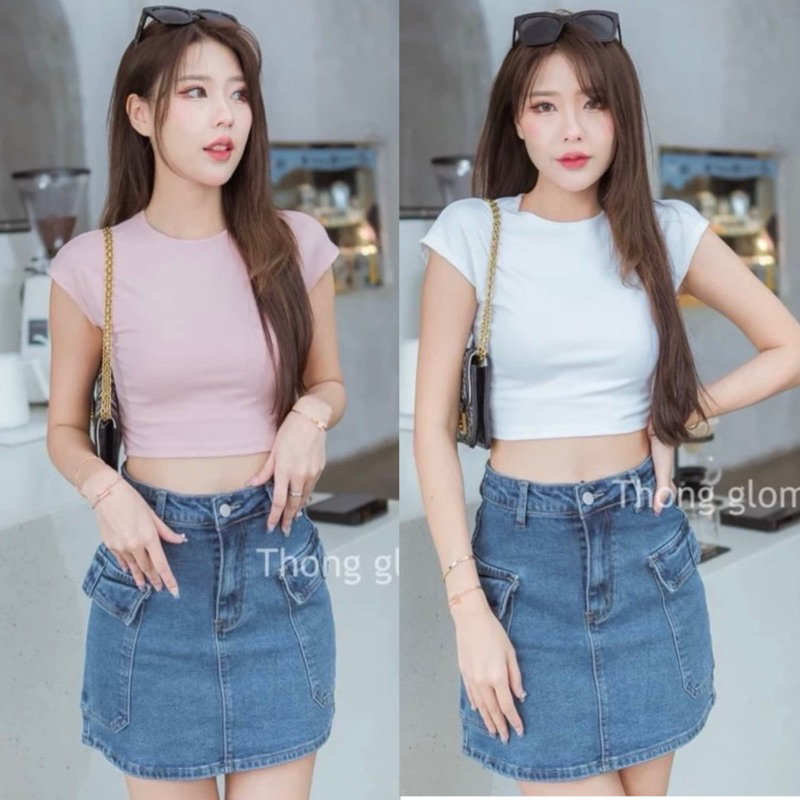 Thong glom (T181)พร้อมส่ง เสื้อครอปแขนล้ำ ผ้ายูนิโคล่เนื้อดีใส่สบายอยู่ทรงสวย ป้าย THONG GLOM จับไปแมทช์เข้าได้หลายลุคน
