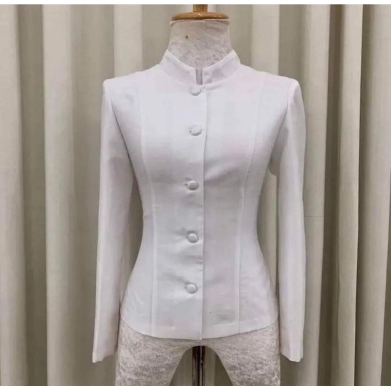 เสื้อไหมลาว คอจิตรดา สีขาวโอโม่ มีอก34-44ค่ะ