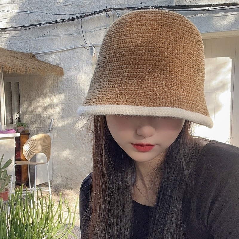 ส่งของทุกวัน    หมวกถักไหมพรม ผ้าหนานุ่มใส่ได้ทุกโอกาส ได้ฟิลสาวเกาหลีเกาใจ รุ่นนี้ใครไม่มีพลาดน้า