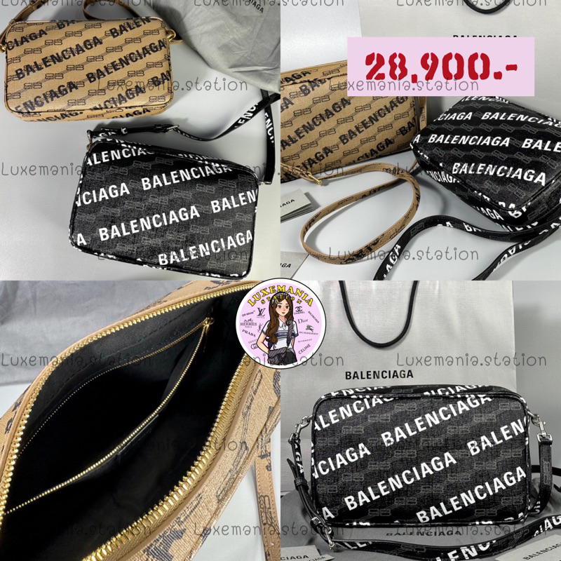 👜: New!! Balenciaga Camera Crossbody Bag‼️ก่อนกดสั่งรบกวนทักมาเช็คสต๊อคก่อนนะคะ‼️