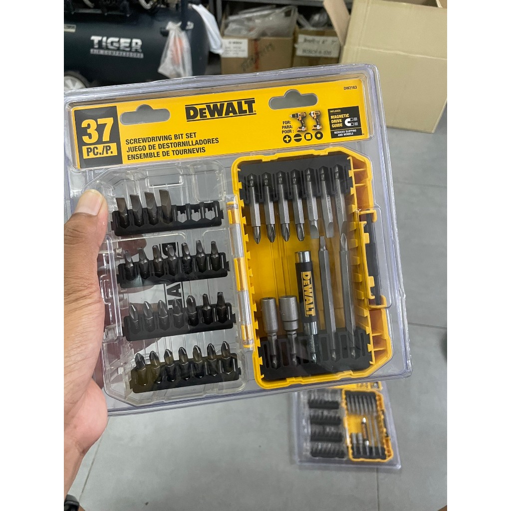 NKKT*พร้อมส่ง* DW2163 ชุดไขควงอเนกประสงค์ อย่างดี 37 ชิ้น / ชุด DEWALT สินค้าเเท้รับประกันจากผู้เเทน