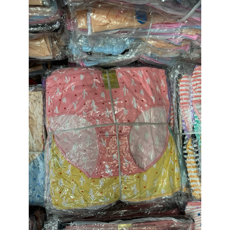 กางเกงในตัวใหญ่ ผ้านิ่ม ใส่บาย 10 ตัว 130 บาท