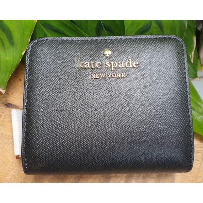 แท้!! 100% กระเป๋าสตางค์สั้น Kate spade Staci Small Zip Around Wallet สีดำ หนัง saffiano ใหม่