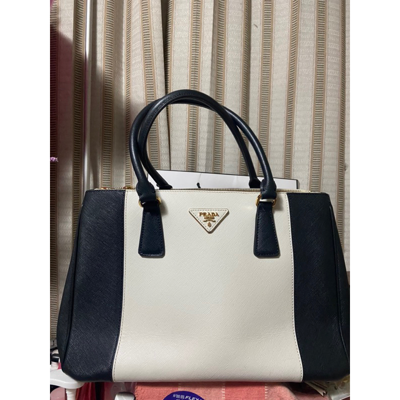 Prada lux galleria medium bag