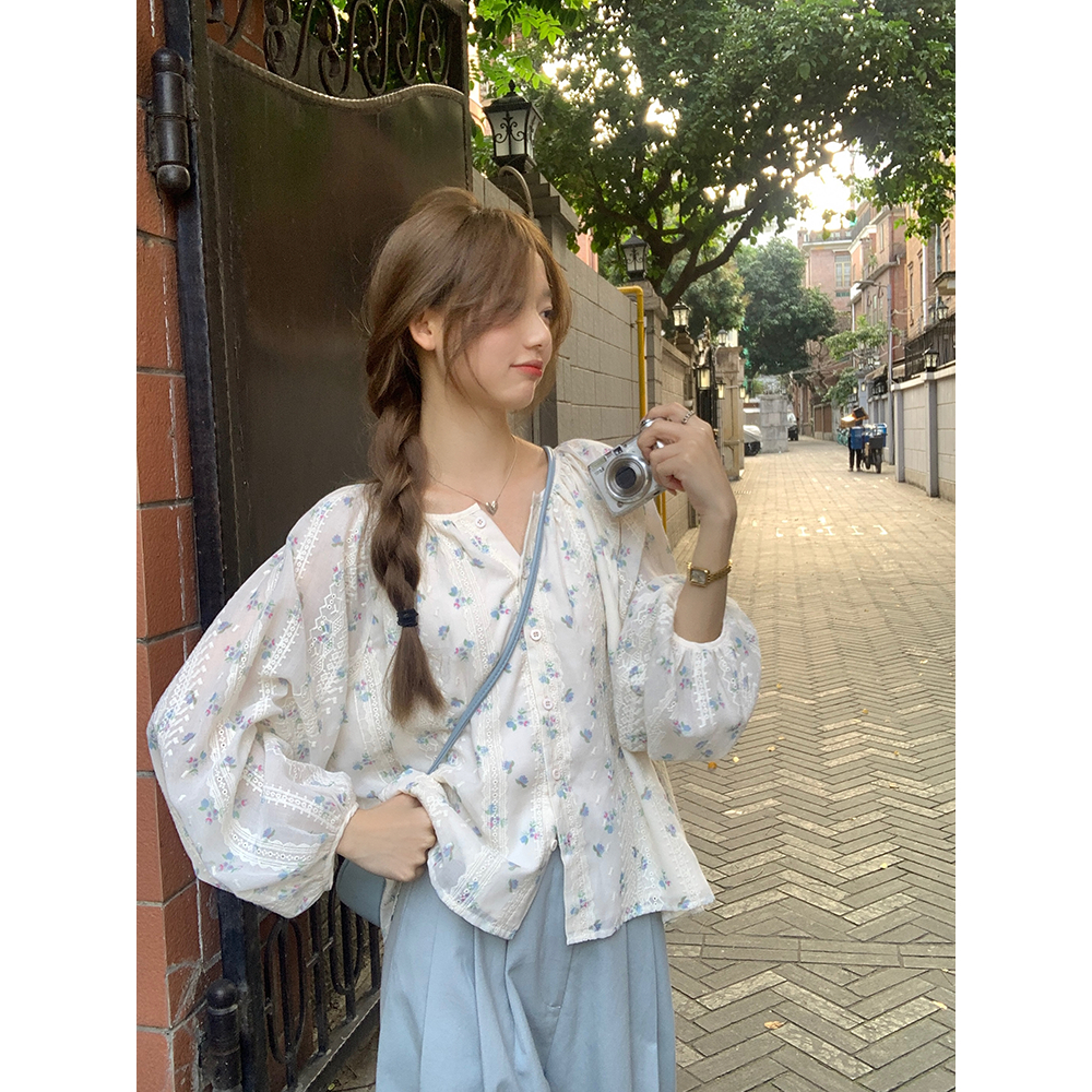 HJB2062 เสื้อเชิ้ต แขนยาว สีพื้น ลายดอกคอเว้าใส่สบายสไตล์เกาหลี สำหรับผู้หญิง น่ารักสดใสสุดๆ free size