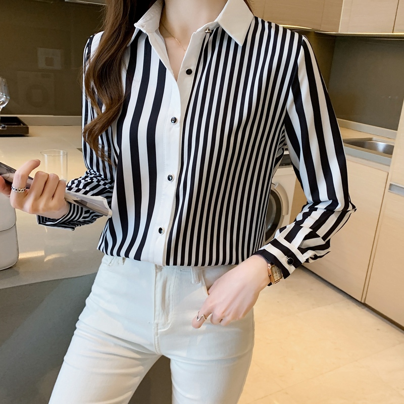 เสื้อเชิ้ตลายทาง สาวอวบ  ใส่ทำงาน สีดำคาดขาว สไตล์เกาหลี
