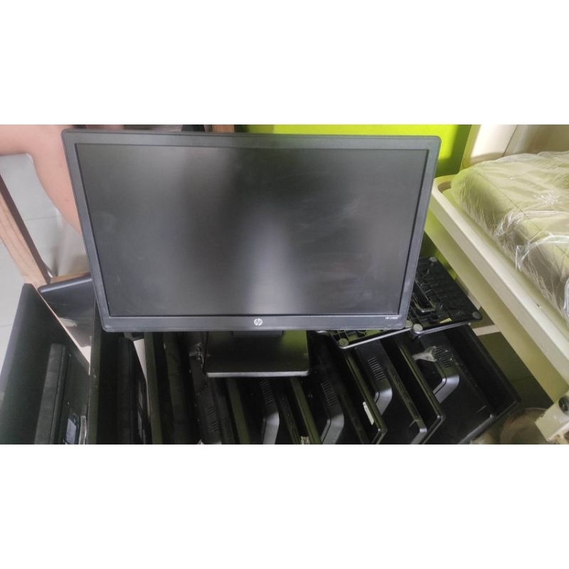 จอคอมพิวเตอร์​ HP 24 นิ้ว​ wide  screen​ เกรด​C มีตำหนิ