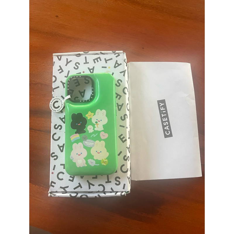 casetify  ip 13 pro สีเขียว มือสอง