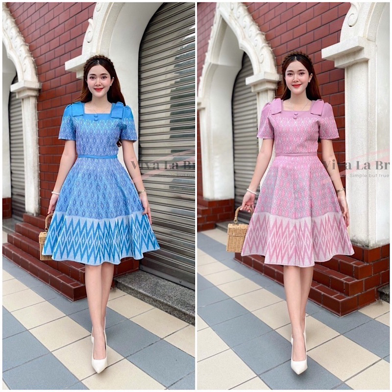 V261ชุดเดรสผ้าทอลาย แต่งโบว์ไหล่ 2 ข้าง เสริมความปัง กระโปรงบานทรงเอ อัดกาวทั้งชุด ทุกชิ้น ซิปซ่อนด้านหลัง