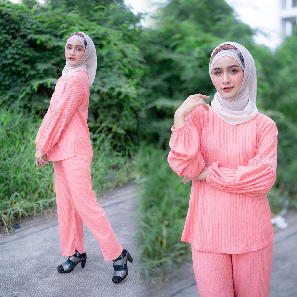 ชุดเซ็ตกางเกงขายาว ทรงแขนบอลลูน ผ้าท็อฟฟี่ มีหลายสีให้เลือก รุ่นยอดฮิตกำลังมาแรง IM31วาริสมุสลิม