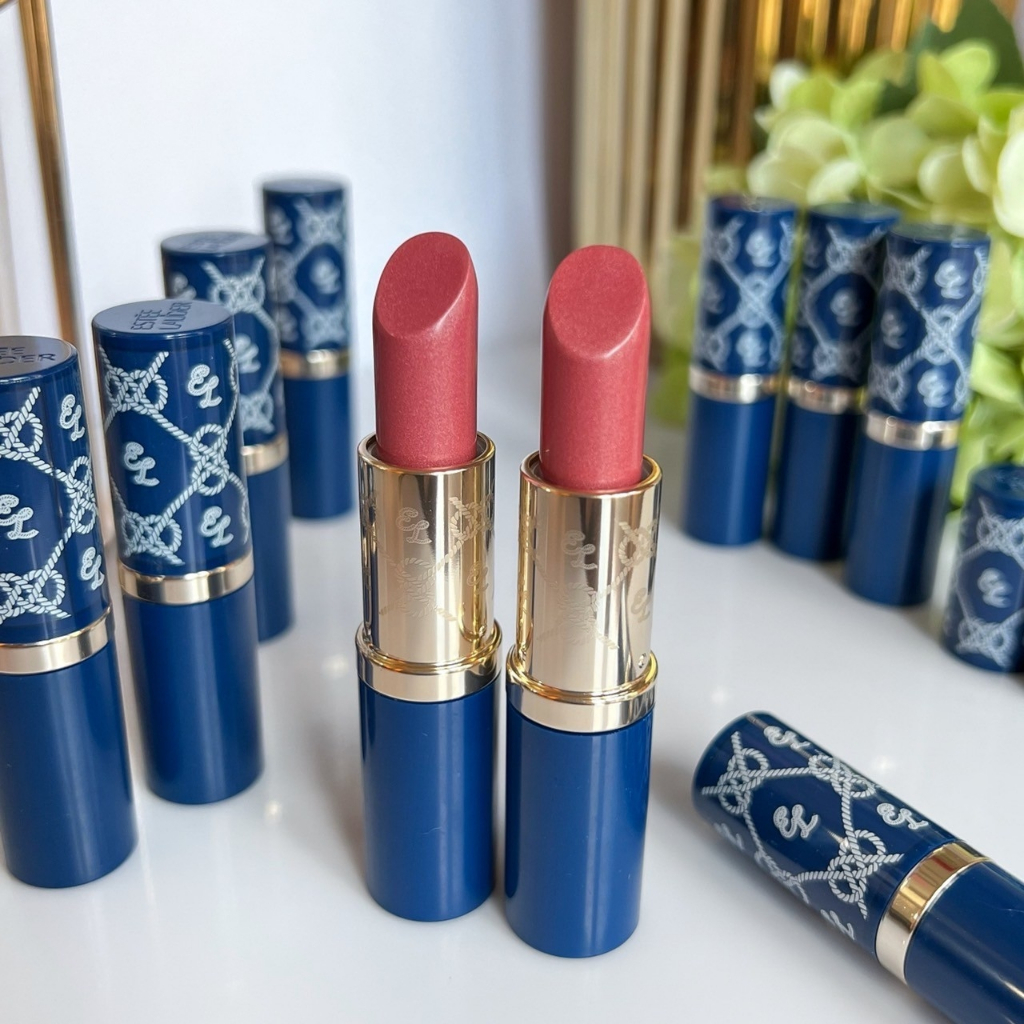 ชมพูนมผสมชิมเมอร์ละเอียด Estee Lauder Rouge a Levres Limited Lipstick 3.5 g. # Paradise Pink