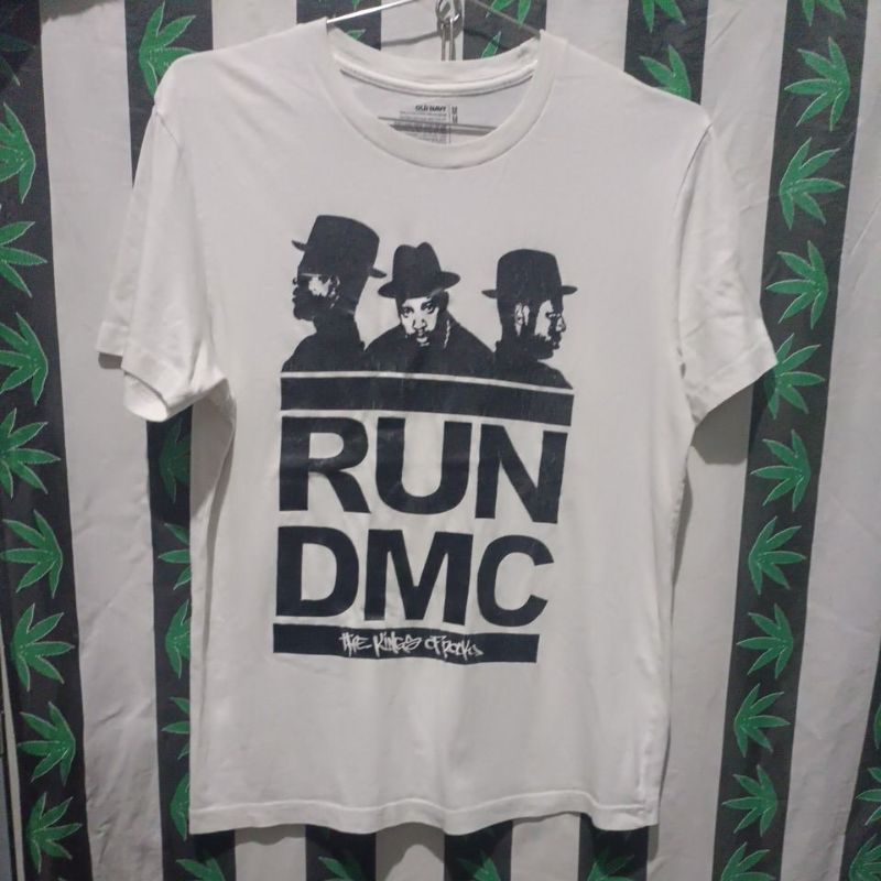 เสื้อยืดมือสอง ต่างประเทศ เสื้อวง RUN DMC Size M.อก20/ยาว27