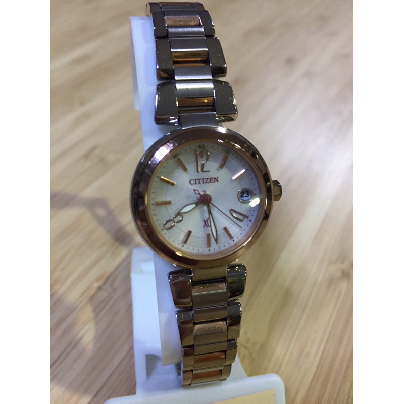 นาฬิกาข้อมือผู้หญิง CITIZEN XC ระบบคลื่นวิทยุ พลังงานแสงอาทิตย์ มือสองผลิตในญี่ปุ่น