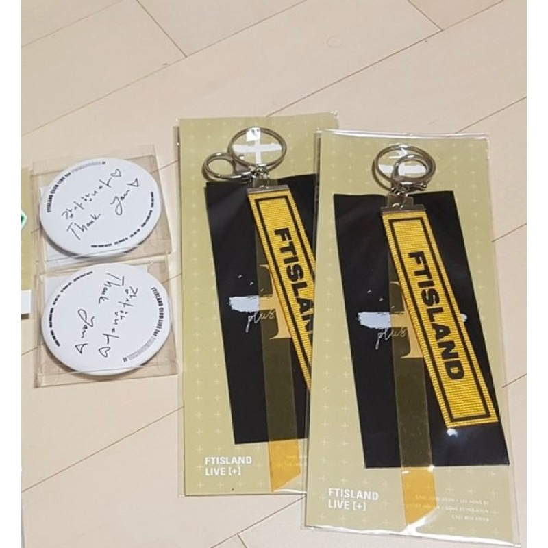 พร้อมส่ง)) สินค้า official  ของ ftisland แท้100%