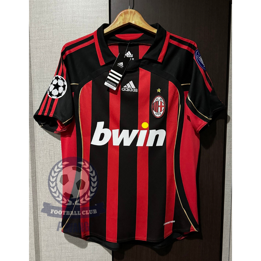 Retro เสื้อฟุตบอลย้อนยุค เอซี มิลาน Home 2006/2007 เฟล๊ก KAKA กล้ารับประกันสินค้า