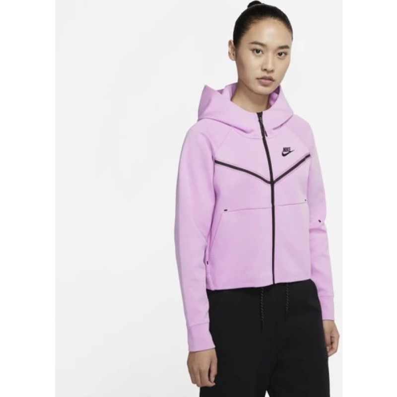 เสื้อมือสองแท้แบรนด์ Nike Tech Fleece