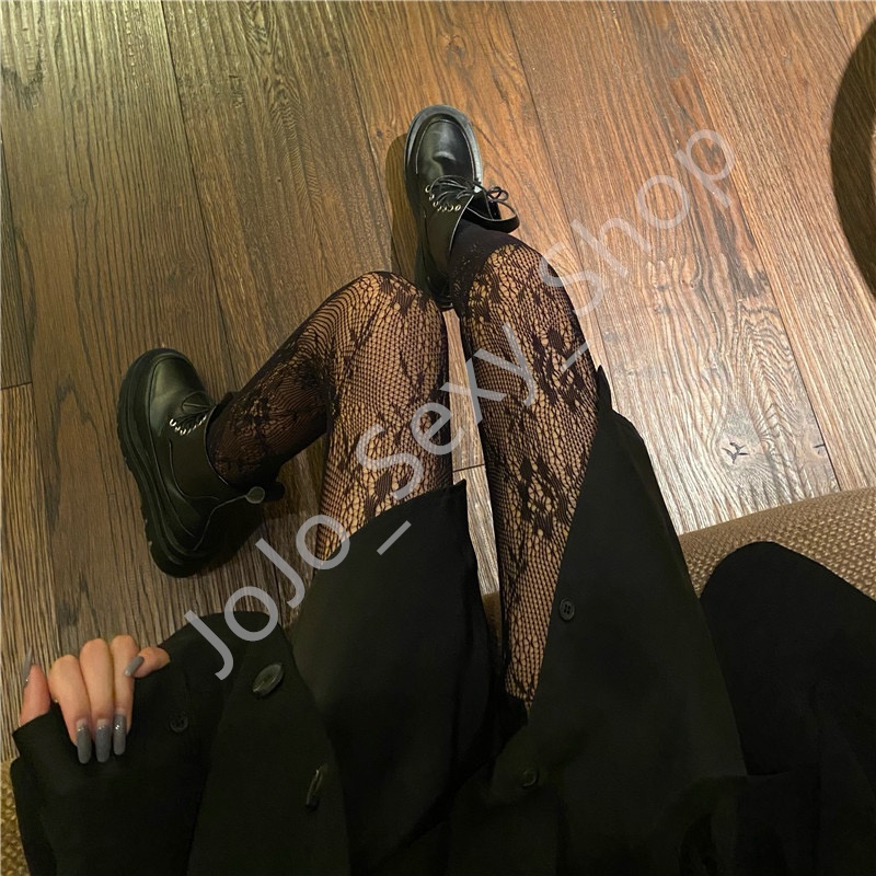 ถุงน่องตาข่าย ลายกุหลาบ เทรนใหม่ พิเศษ น่ารัก แซบๆ สวมถึงเอว 01SW-HSWXL - รูปที่ 4