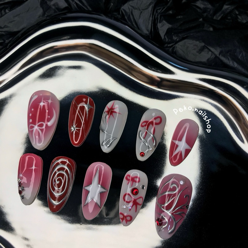 Red y2k style press on nails เล็บปลอมสีเจลแท้