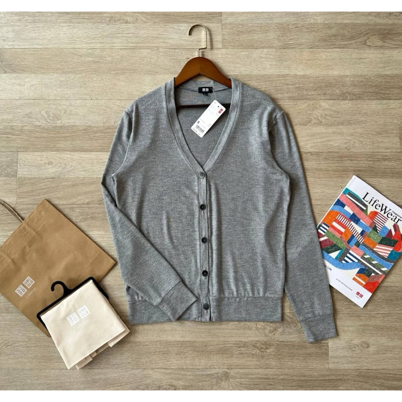 Uniqlo เสื้อคาร์ดิแกน ผ้าสเวต แขนยาวผ้านุ่มเด้ง