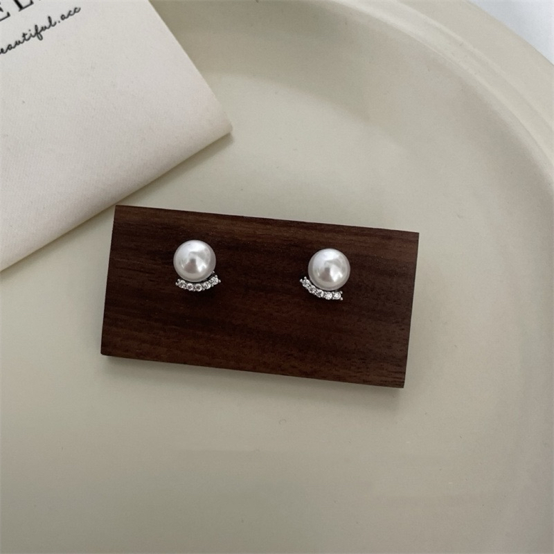 pearl crystal - morning.earrings