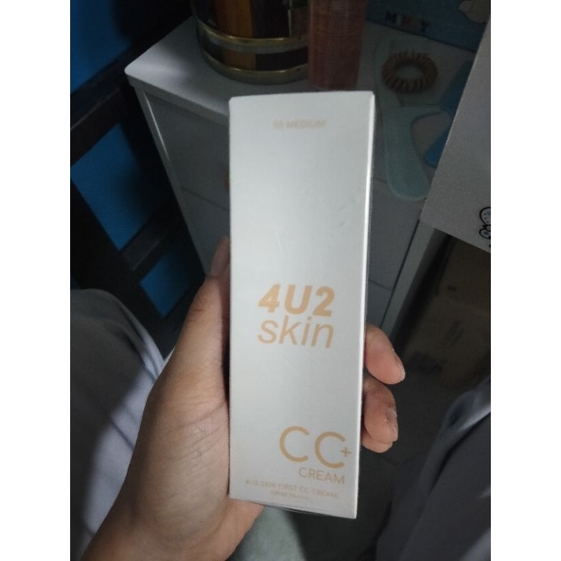 4U2 SKIN FIRST CC CREAM SPF50 PA++++CC cream ที่ช่วยปรับสีผิวให้สม่ำเสมอ