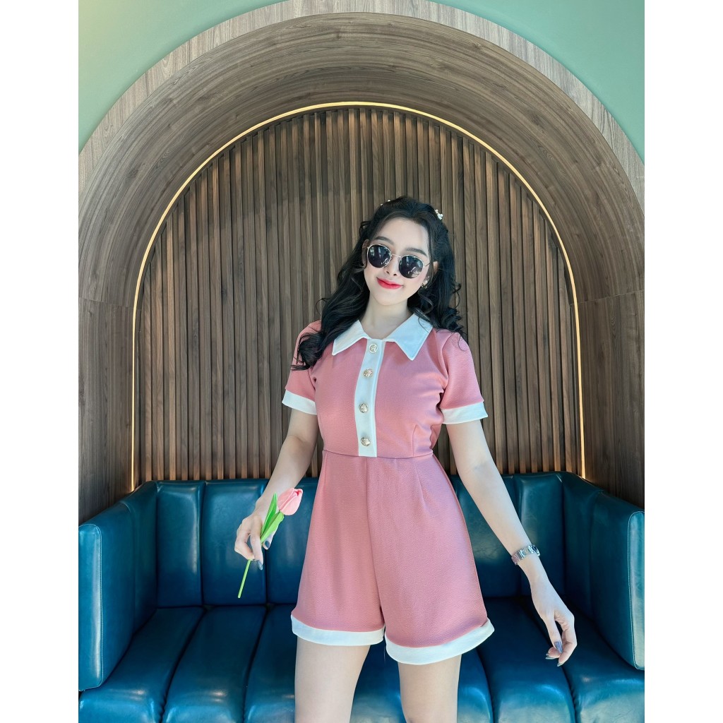 จั๊มสูทขาสั้นผ้าวูลเวฟ แต่งกระดุมหน้า พร้อมส่ง (M82,M102) A2342