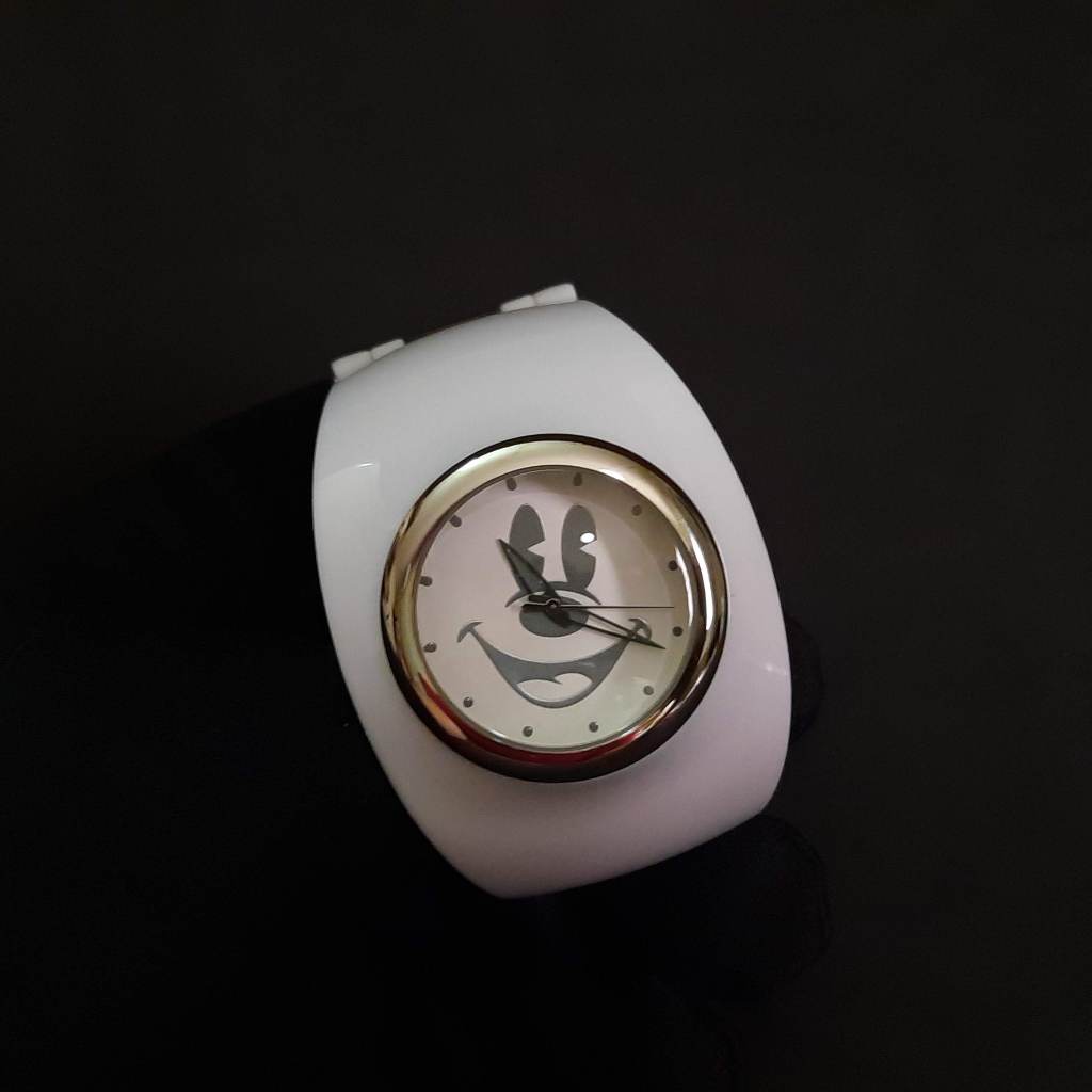 Mickey & Minnie Mouse Watch (Bangle) / Disney Store นาฬิกากำไล มิกกี้ มินนี่ ตัวเครื่องญี่ปุ่นแท้
