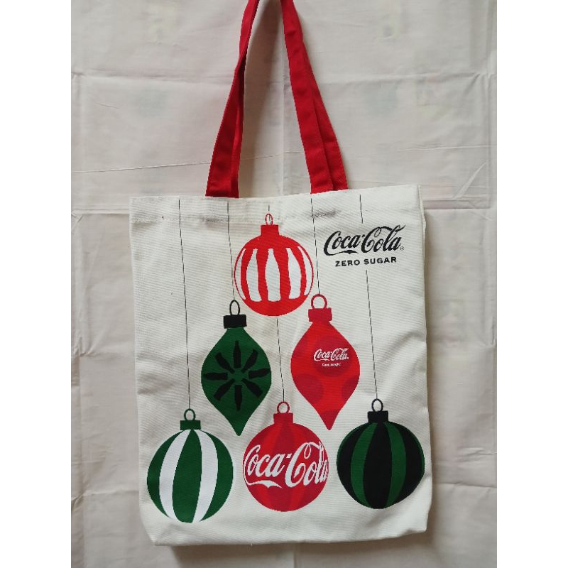 กระเป๋าผ้า coca cola รุ่นคริสมาสตร์ ปี'66