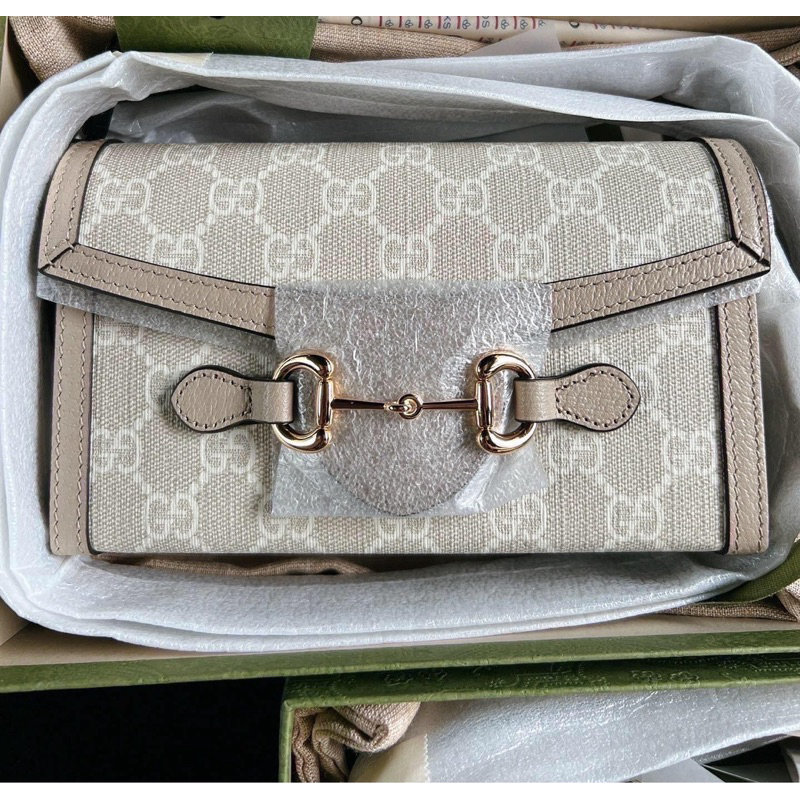 New🤍 Gucci Horsebit 1955 mini bag  7.1"W x 4.7"H x 2"D นิ้ว 18cm (W) x 12cm (H) x 5cm (D)