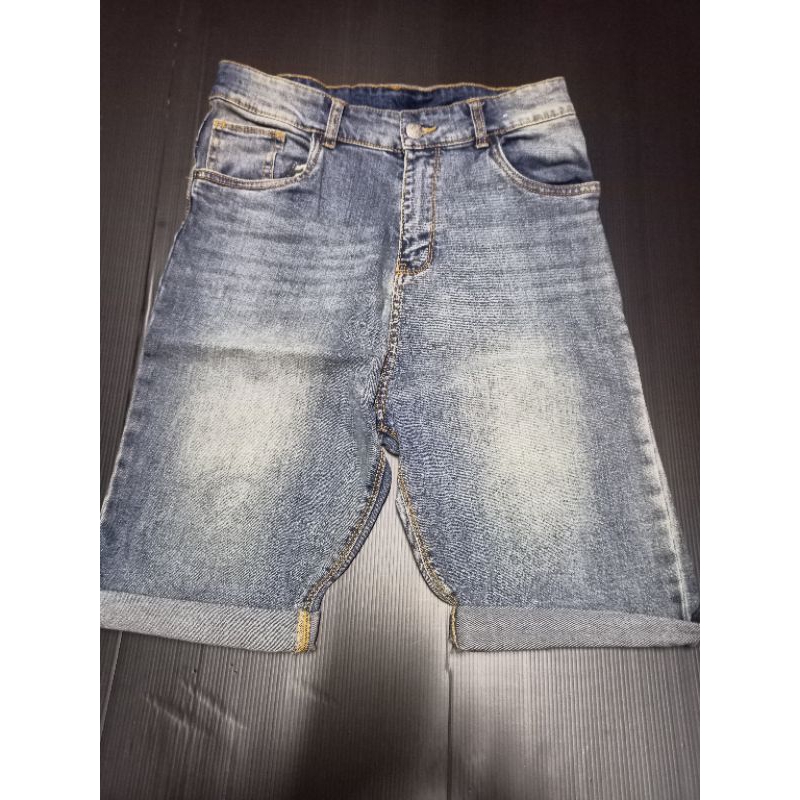cc202 Tu ยีนส์ขาสามส่วนเด็กชาย ขนาด 14 ปี สูงม164 เซนติเมตร เอว 28