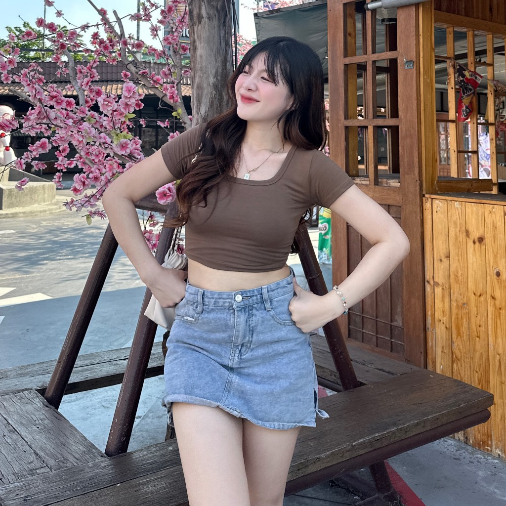 🌈MesubShop🌈เสื้อครอปเบสิคลุค ทรงคอเหลี่ยม ผ้าเรย่อนยืดเยอะ 🌸 ผ้าเย็นใส่สบาย ใส่แล้วพรางหุ่นม้าก รุ่น นิตยา