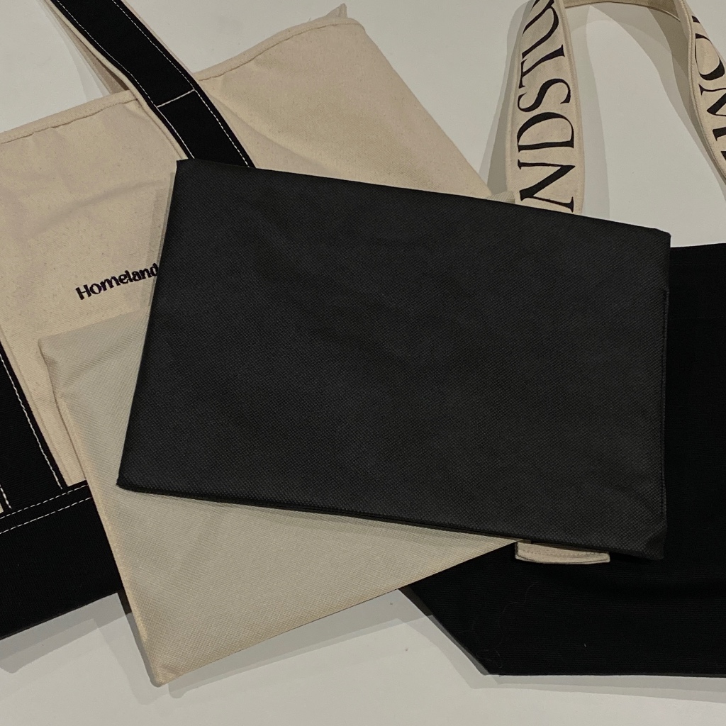 HOMELAND ♡ แผ่นรองก้นกระเป๋ารุ่น canvas ไซส์ large