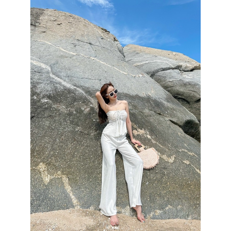 Yumi Collection ชุดว่ายน้ำสุดคุ้ม 3 ชิ้น