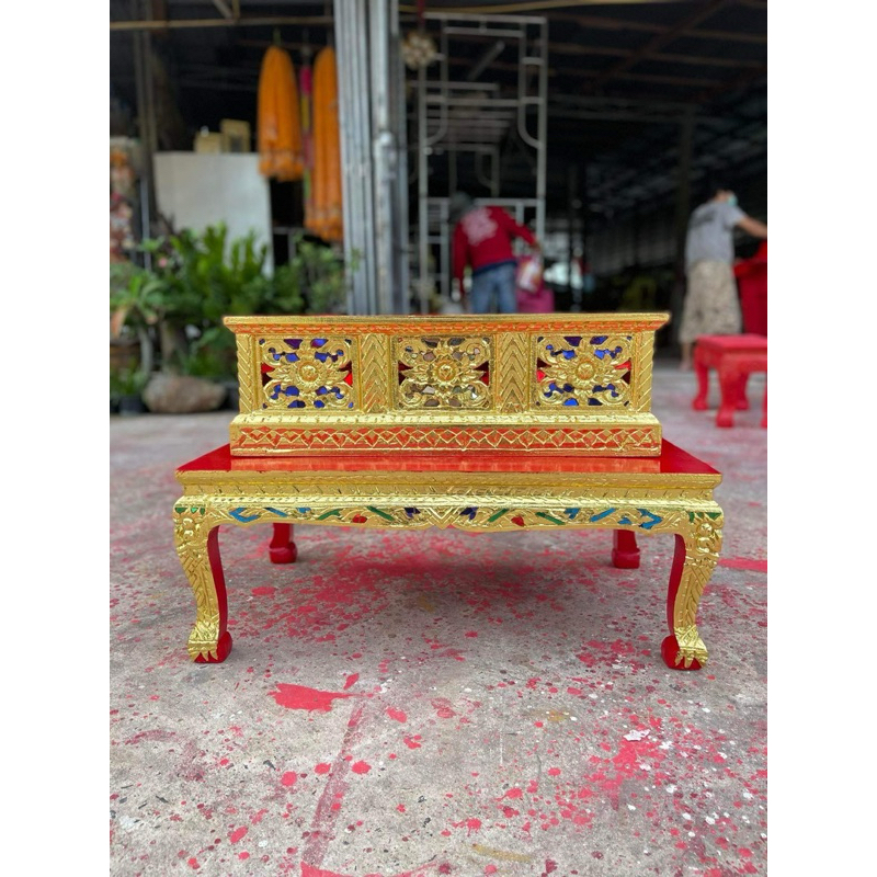 ตู้พระอภิธรรม โต๊ะพระธรรม แกะลายปิดทองไม้เบญจพรรณ