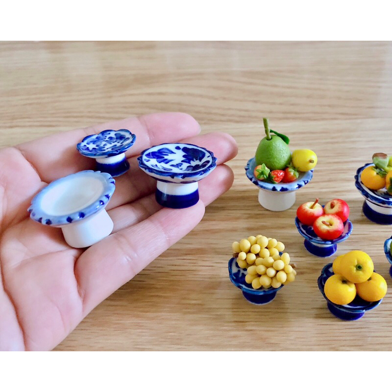 พานเซรามิคจิ๋ว ลายผักชีสีน้ำเงิน งานละเอียด ขนาด 2-2.5 cm. ราคา/ชิ้น