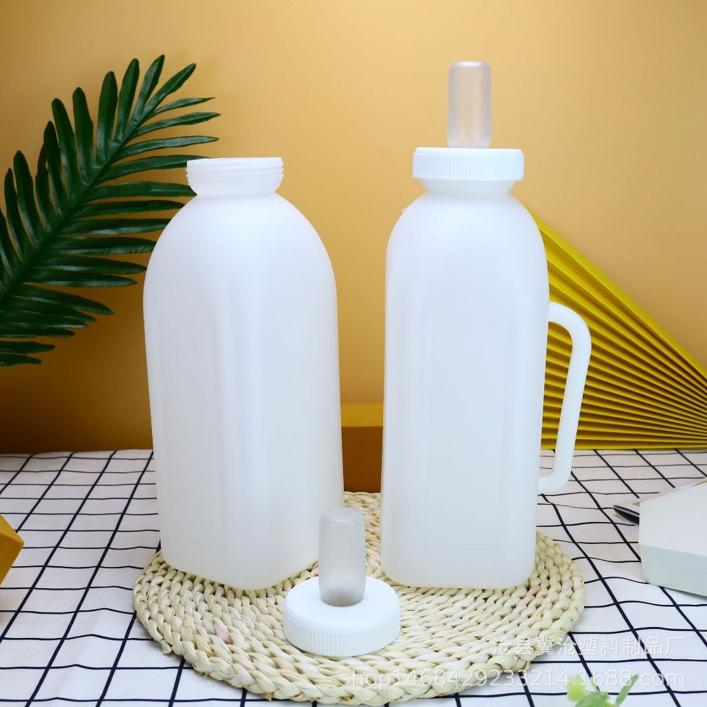 ร้านคนไทย! ขวดนมลูกวัว จุกนมนิ่ม สองขนาด1000ml/2000ml ขวดป้อนนมวัว ขวดนม แพะ แกะ